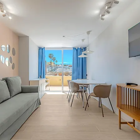 Apartment Newly Renovated 2 Min From Playa La Arena