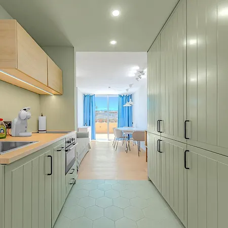 Newly Renovated 2 Min From Playa La Arena דירה